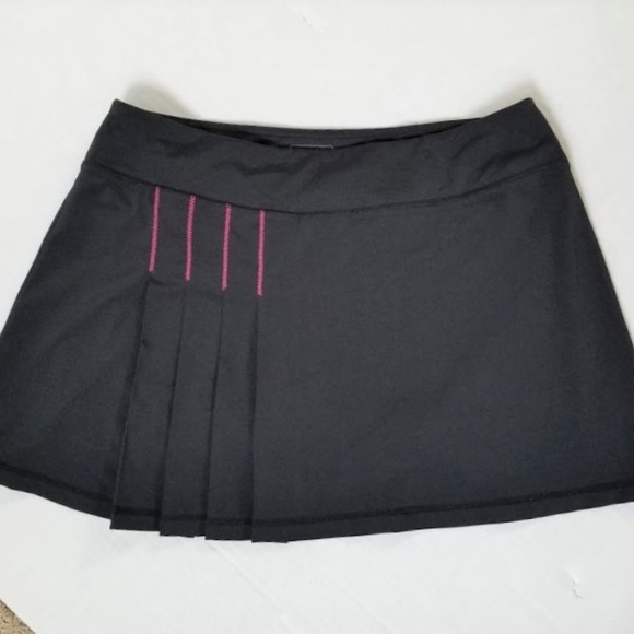 Athleta Pants - Athleta Second Wind Pleated Running Skort M